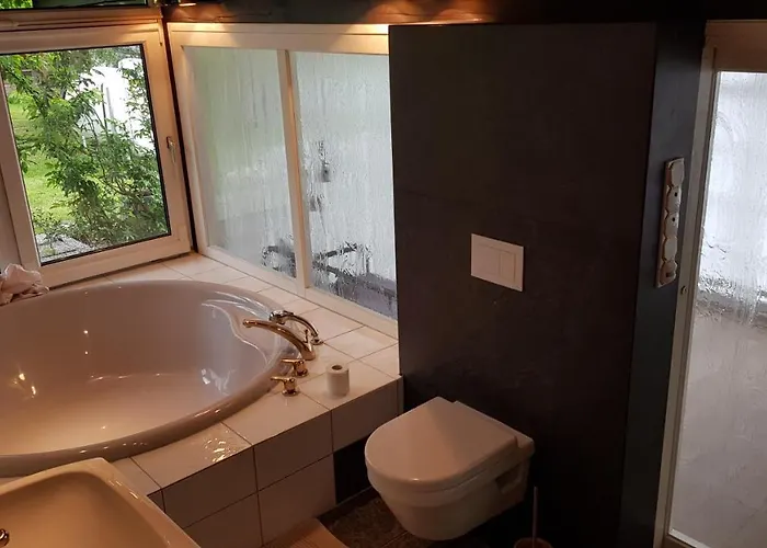 Jagdhaus Malzhagen * Nuembrecht